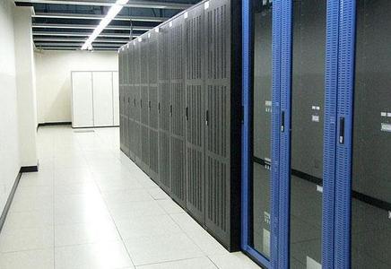 站長(cháng)，你還在用美國主機嗎？